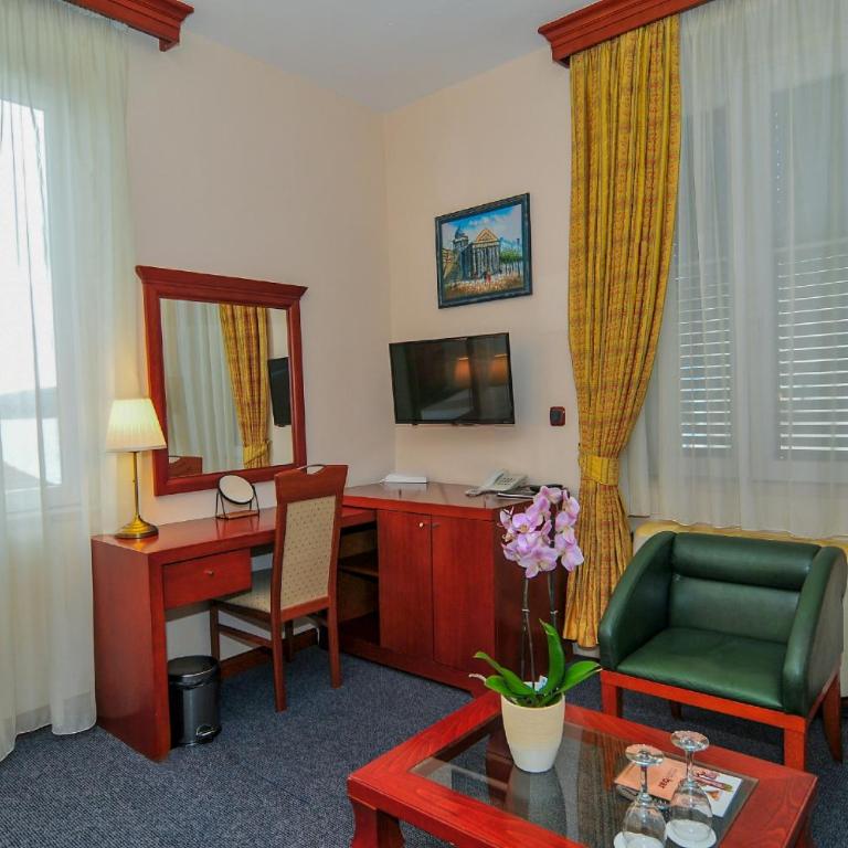 Hotel Montenegrino - Deluxe Double Room with Sea View - 3