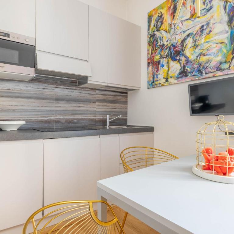 TRINITA' DEI MONTI new apt in the Heart of Rome - Appartamento con 2 Camere da Letto - 24