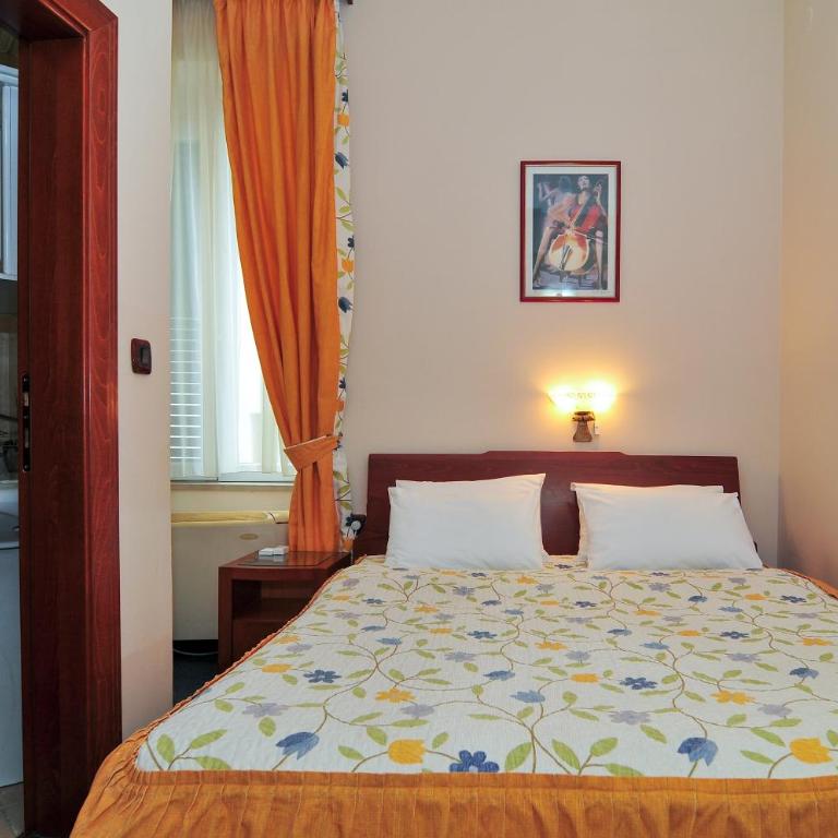 Hotel Montenegrino - Double or Twin Room - 4