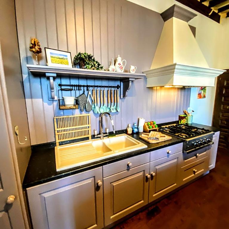 Centrally Located Sarlat Apartment with Medieval Town Views - Appartement - 5