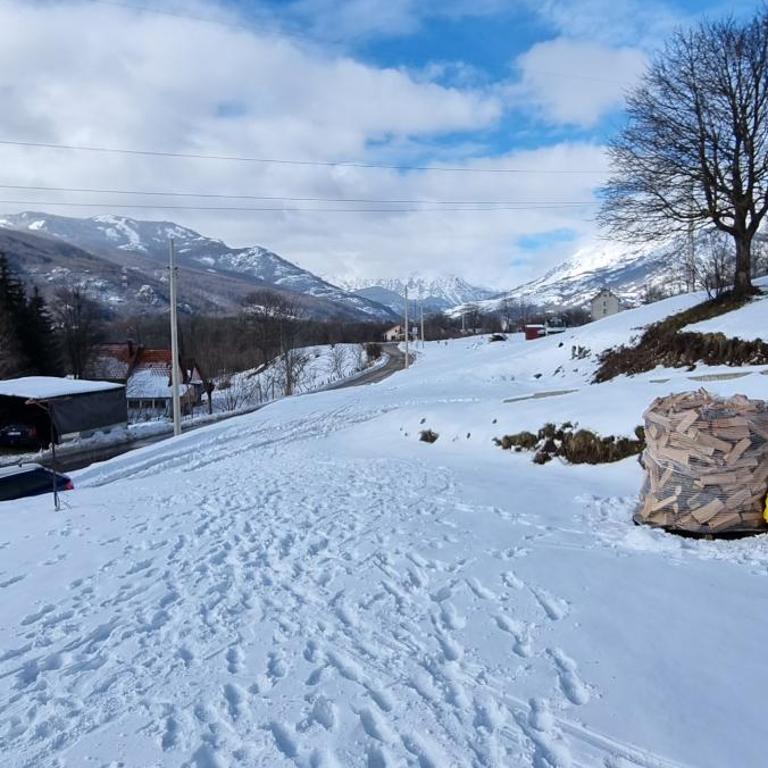 Snow White Chalet- Mountain Retreat in Kolašin - Kuća sa 2 Spavaće Sobe - 31