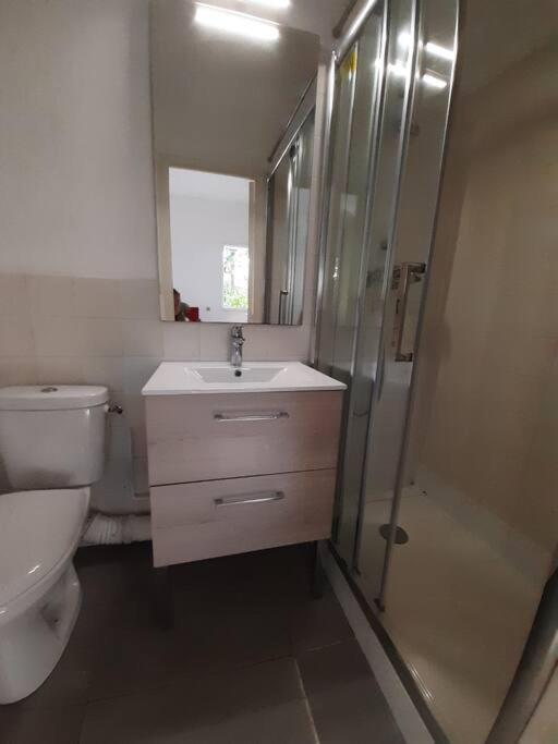 Ravissant studio 4 personnes - plage Arbousiers - Apartment with Garden View - 8