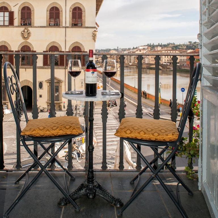 Residenza Vespucci - Camera Luxury Matrimoniale/Doppia con Letti Singoli con Balcone e Vista Fiume - 17