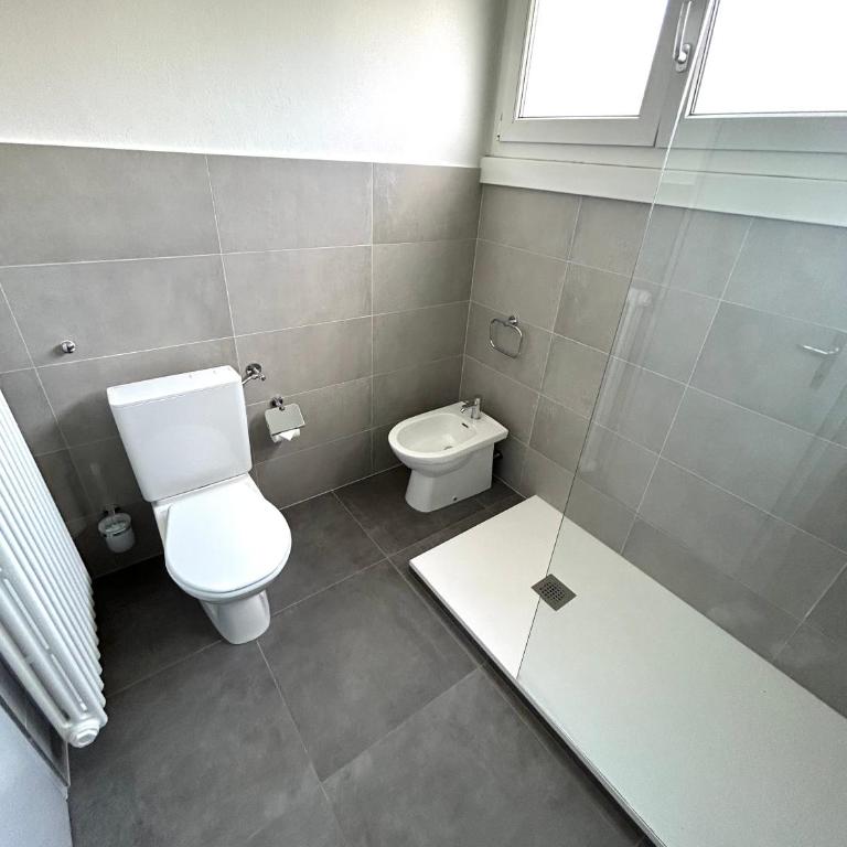 Central & Renovated Apartment - Near Train Station & City Center - Appartamento con 1 Camera da Letto - 10