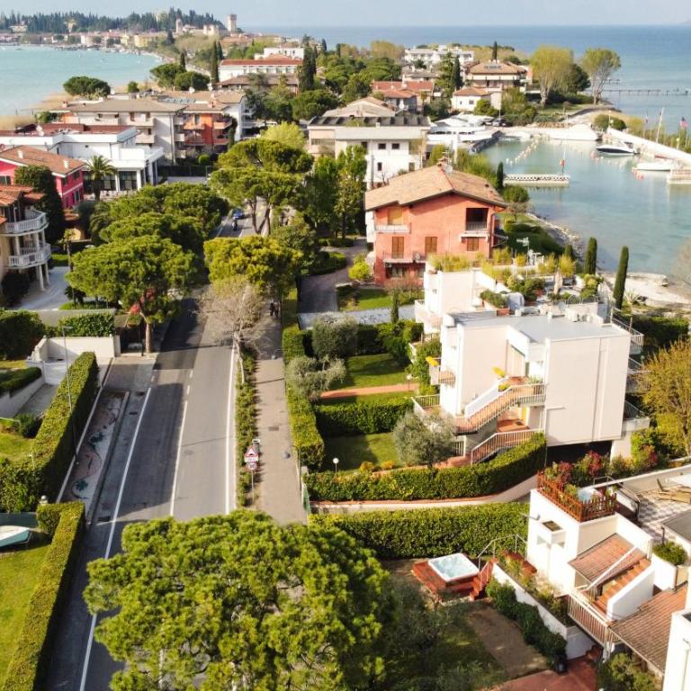 Lake Front Apartment - Direct Lake Access - Villa Fronte Spiaggia - 81