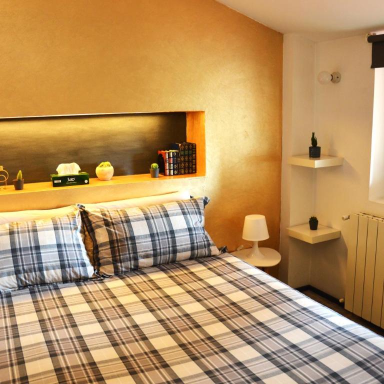 La petite maison de Claire - Two-Bedroom Apartment - 7
