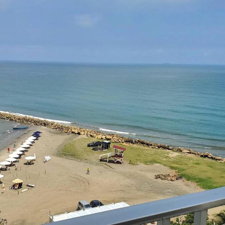 Cartagena's Sunset Beachfront Paraiso - Three-Bedroom Apartment - 6