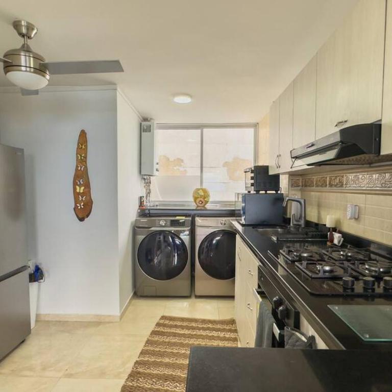 Cartagena's Sunset Beachfront Paraiso - Three-Bedroom Apartment - 31