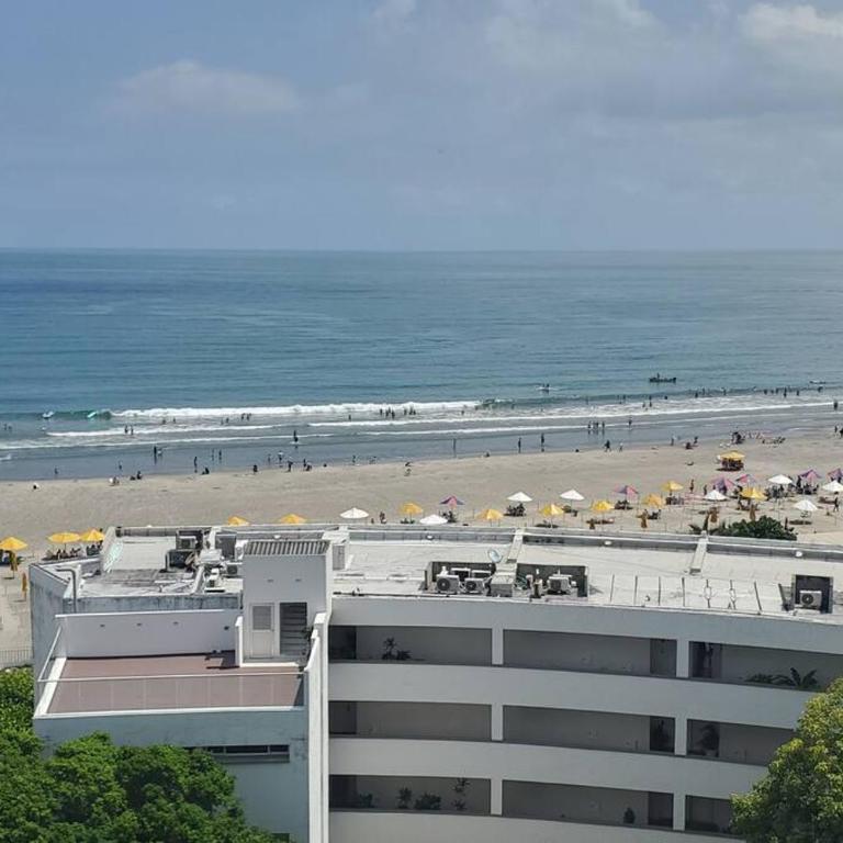 Cartagena's Sunset Beachfront Paraiso - Three-Bedroom Apartment - 44