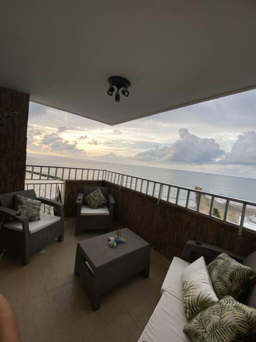Cartagena's Sunset Beachfront Paraiso - Three-Bedroom Apartment - 20
