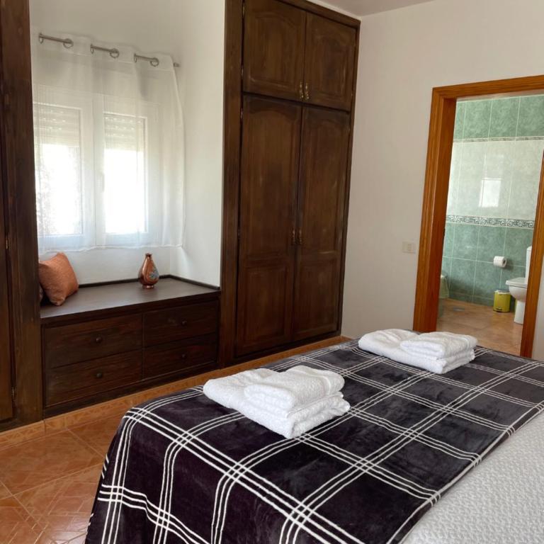 LA CALDERETA CASA RURAL - Casa de 3 dormitorios - 35