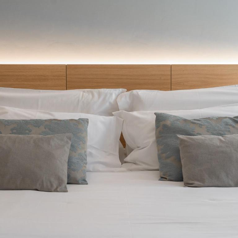 Archè Design Rooms and Suites - Suite with Private Pool - 12