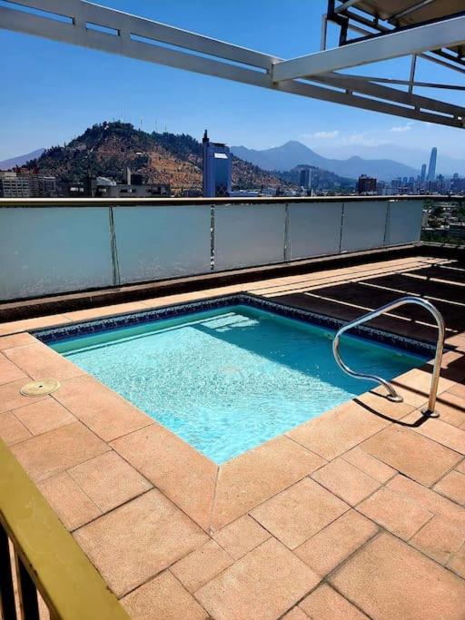 Céntrico Departamento en Metro Parque Bustamante - Apartamento de 2 dormitorios - 12