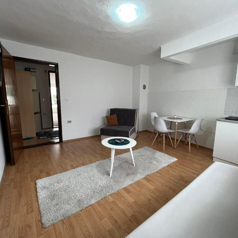 Sunlight Apartments - One-Bedroom Apartment - 5