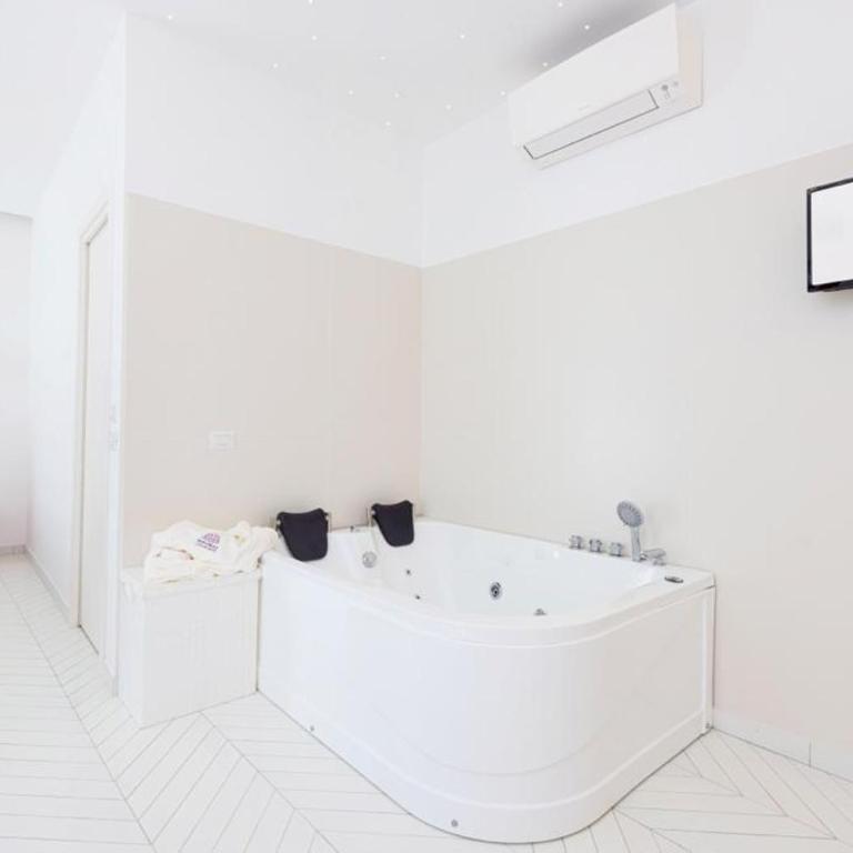 Pupatella Luxury Suite - Appartamento con 1 Camera da Letto - 21