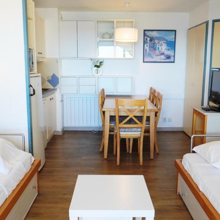 Appartement 616, 5 personnes belle vue Mer By Palmazur Vacances - Appartement 2 Chambres - 9