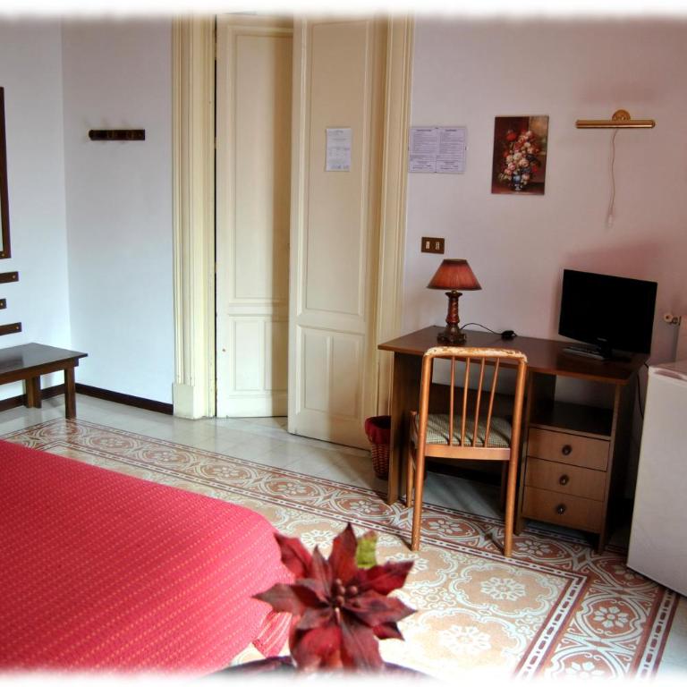 Bed and Breakfast D'Angelo - Camera Matrimoniale Deluxe con Bagno Interno Privato - 4