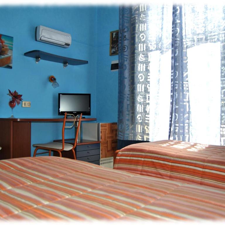 Bed and Breakfast D'Angelo - Camera Matrimoniale/Doppia con Letti Singoli con Bagno Privato Esterno - 4