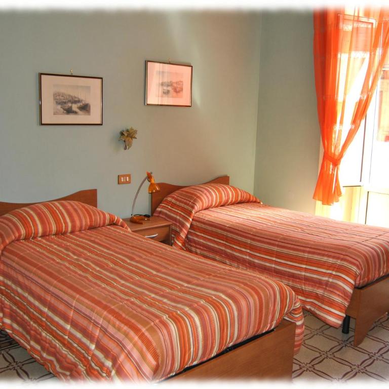 Bed and Breakfast D'Angelo - Camera Matrimoniale/Doppia con Letti Singoli con Bagno Privato Esterno - 5