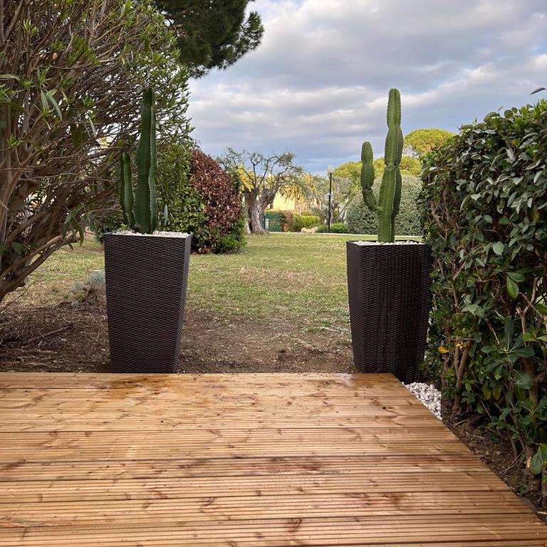 2 Pièces Climatisé-WIFI / 4 voyageurs / Boxe Privé / 2 piscines / 2 tennis / Pétanque / PingPong - Appartement 1 Chambre - 13