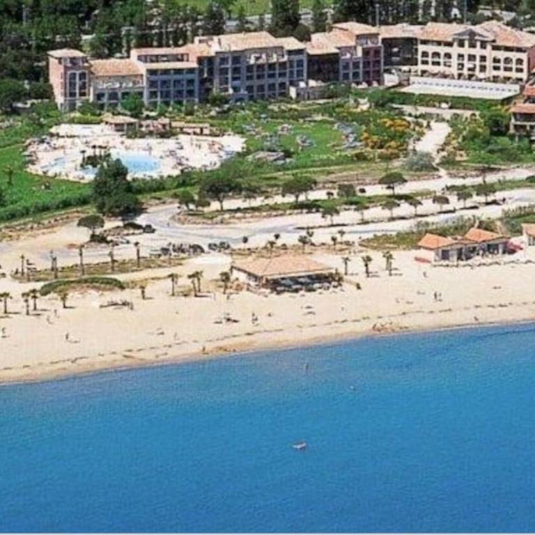 Proche St Tropez refait à neuf bord de plage et piscine - One-Bedroom Apartment - 26