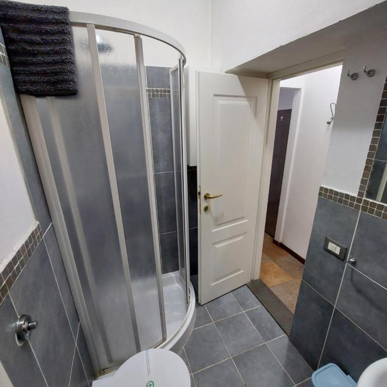 Silvia Apartment - One-Bedroom Apartment - 35