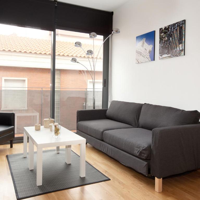 AB Gracia Sant Salvador - Two-Bedroom Apartment with Balcony - 1