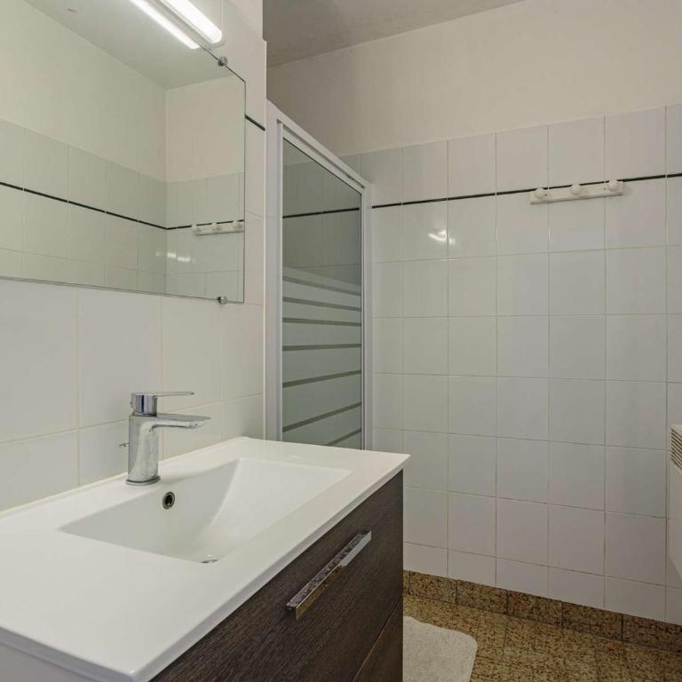 Plage d'Erromardie à 300m : Maison Basque avec Terrasse, 3 Chambres et Parking - FR-1-4-589 - Appartement (5 Adultes) - 16
