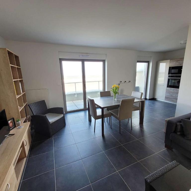 Grand T3 vue mer avec balcon et parking, accès direct plage - FR-1-674-1 - Appartement - 5