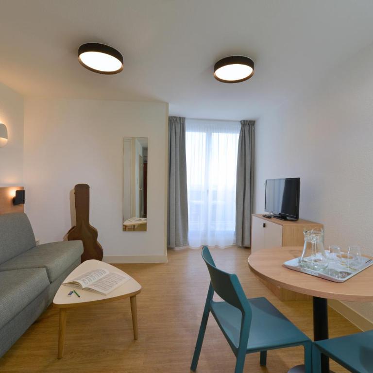 Residence Residéal Antibes - Studio 2 Personnes (derniers étages : 3, 4, 5ème - 1