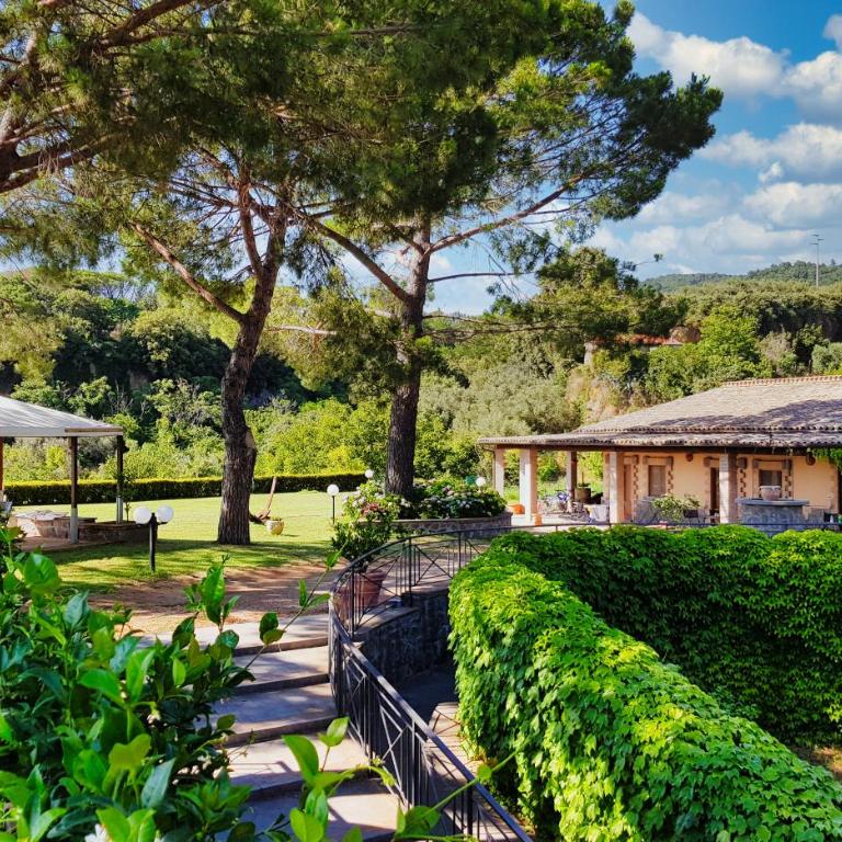 Agriturismo Le Vigne - Camera Matrimoniale con Vista Lago - 13