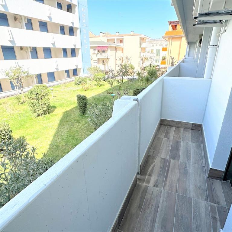 Residence Acapulco - Appartamento con 2 Camere da Letto - 12