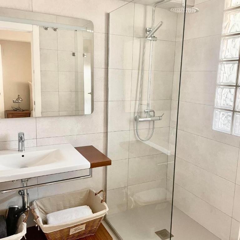 Benicasim Primera Linea Vistas al Mar - Three-Bedroom Apartment - 12