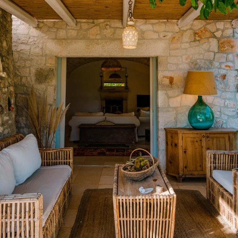 Borgo Del Tempo Ritrovato - Luxury Relais in Puglia - Trullo con 4 Camere da Letto - 5