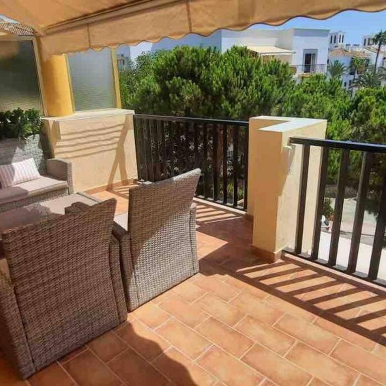 Marbella beachfront apartment Romana Playa Elviria - Apartamento con terraza - 8
