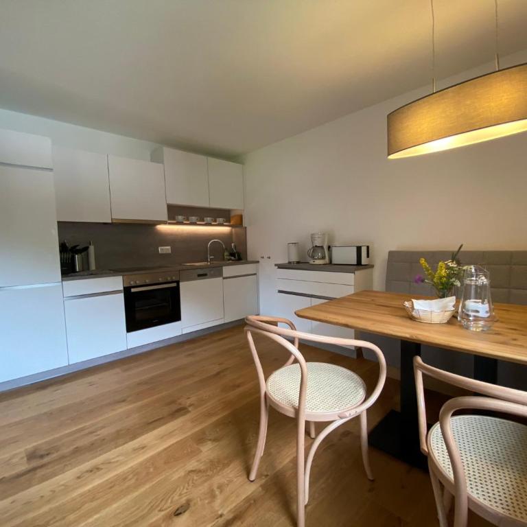 Apartments Hohenberger Mallnitz - Bahnhofsshuttle bei An- und Abreise inklusive - Deluxe Apartment - 2