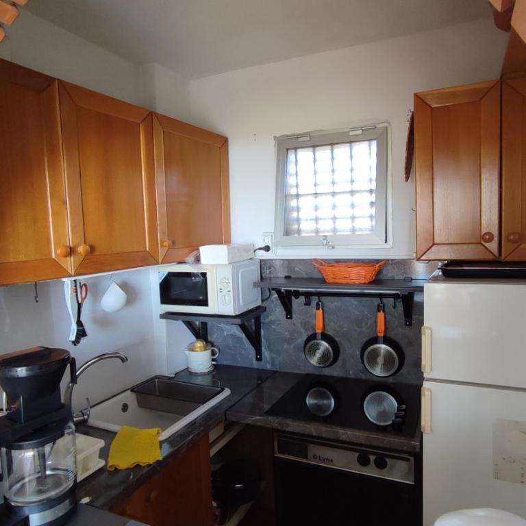 Lovely apartment in Torremolinos Views of the sea, pool, terrace, sofa bed and fully equipped kitchen - Apartamento con vistas al mar - 9