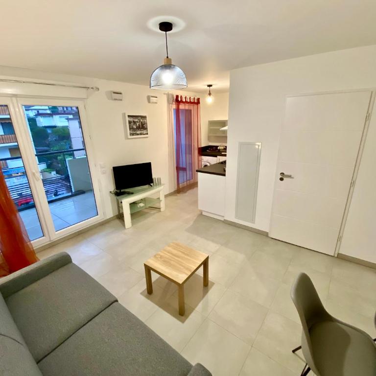 Paul Doumer 1 SCLS - Wifi, Clim, Parking - Studio - 3