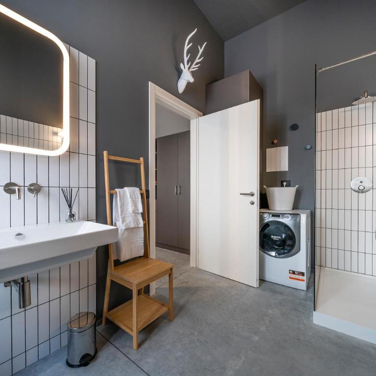 GuestHost - Loft viale Trieste - Monolocale - 10