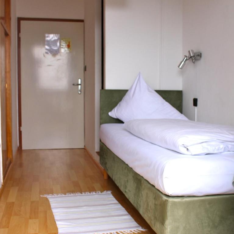 Gasthof Ölberg - Camera Singola con Servizi Igienici in Comune - 1