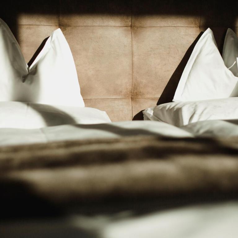 Hotel Schwarzer Adler - Sport & Spa - Superior Doppelzimmer - 4