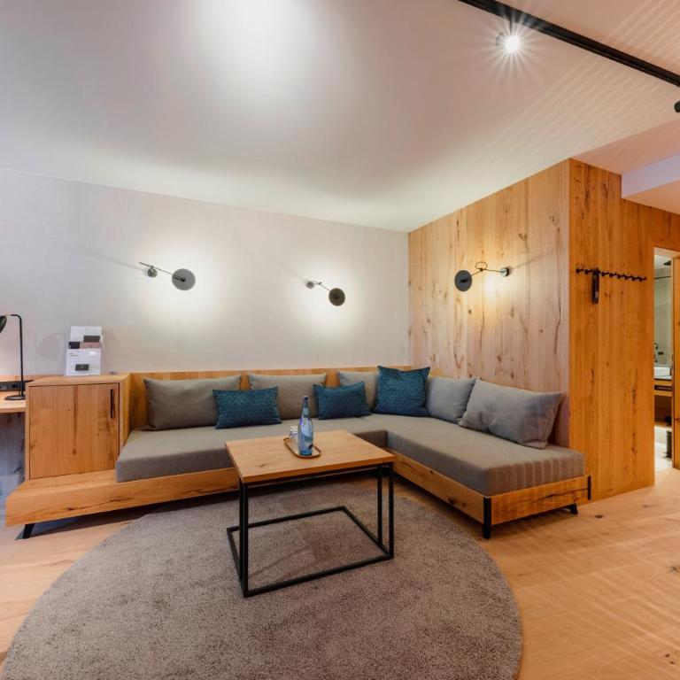 Hotel Schwarzer Adler - Sport & Spa - Deluxe Doppelzimmer - 1