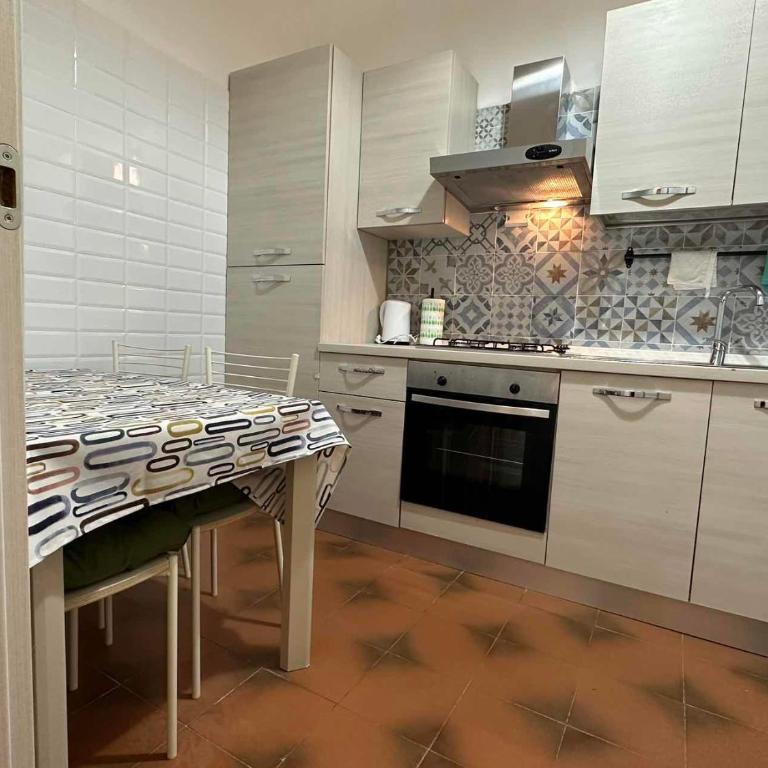 Center Apartments vittorio Emanuele - Appartamento con 3 Camere da Letto - 12
