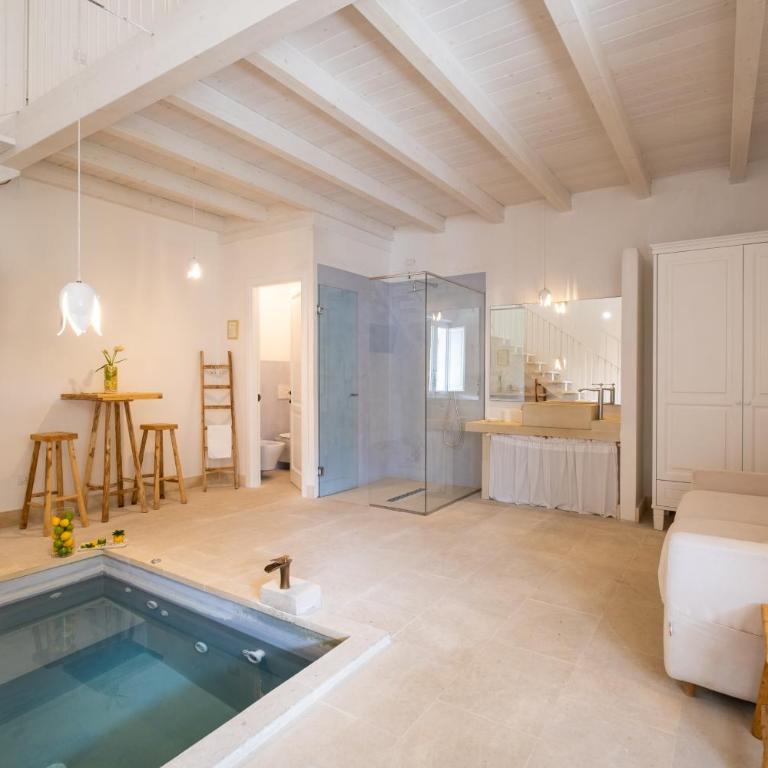 Masseria Rauccio - Suite con Vasca Idromassaggio - 3