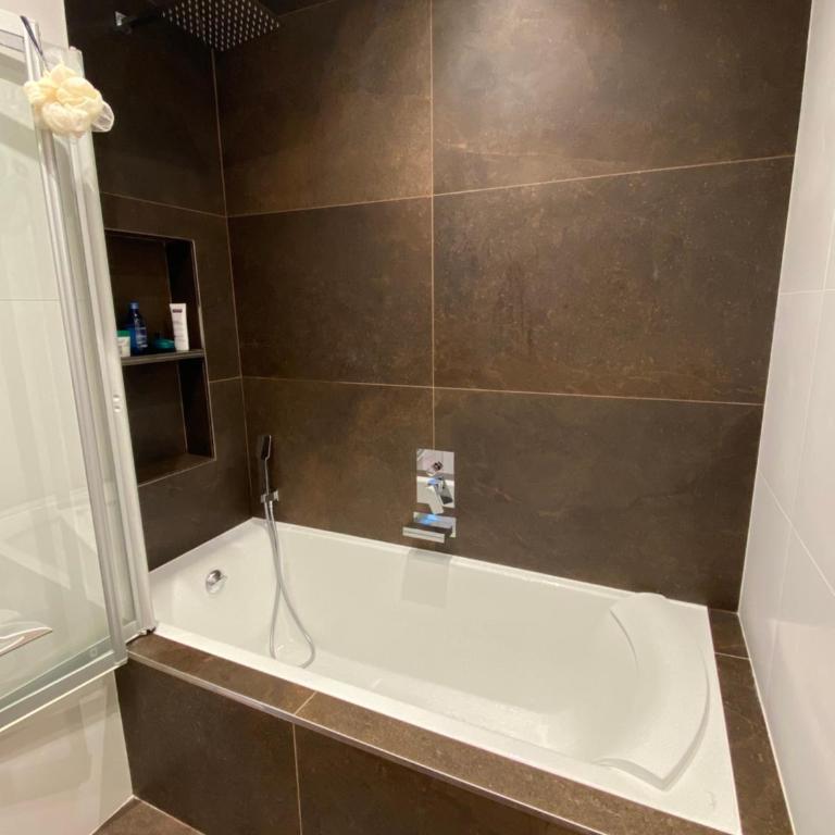 Luxurious villa 4 bedrooms in secluded area, swimming pool - Villa avec Piscine Privée - 23