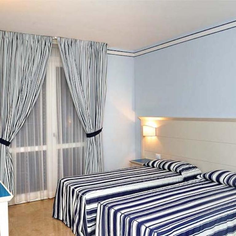 Essence Favignana - Cala la Luna Resort - Superior Quadruple Room - 3