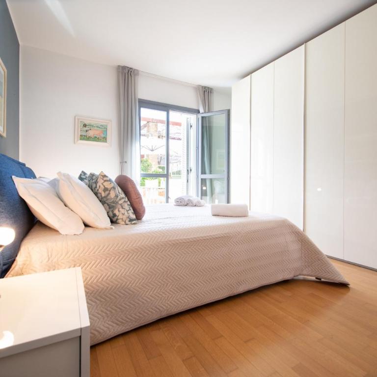 Garden Terrace Luxury Flat in Center Town - Apartment with Terrace - 23