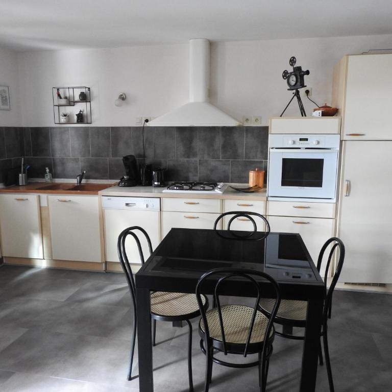 Gite de La Pierre Verte - Maison 3 Chambres - 5