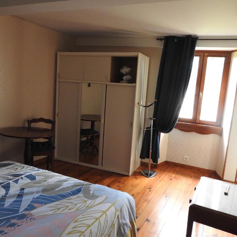 Gite de La Pierre Verte - Maison 3 Chambres - 12