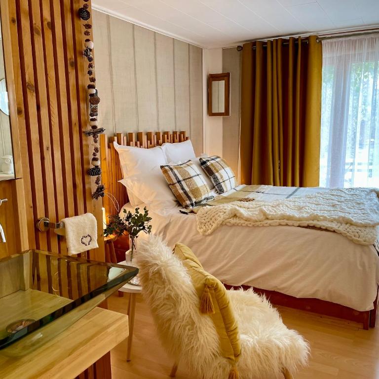 Gîte Les logis du Pech - Double Room with Garden View - 5